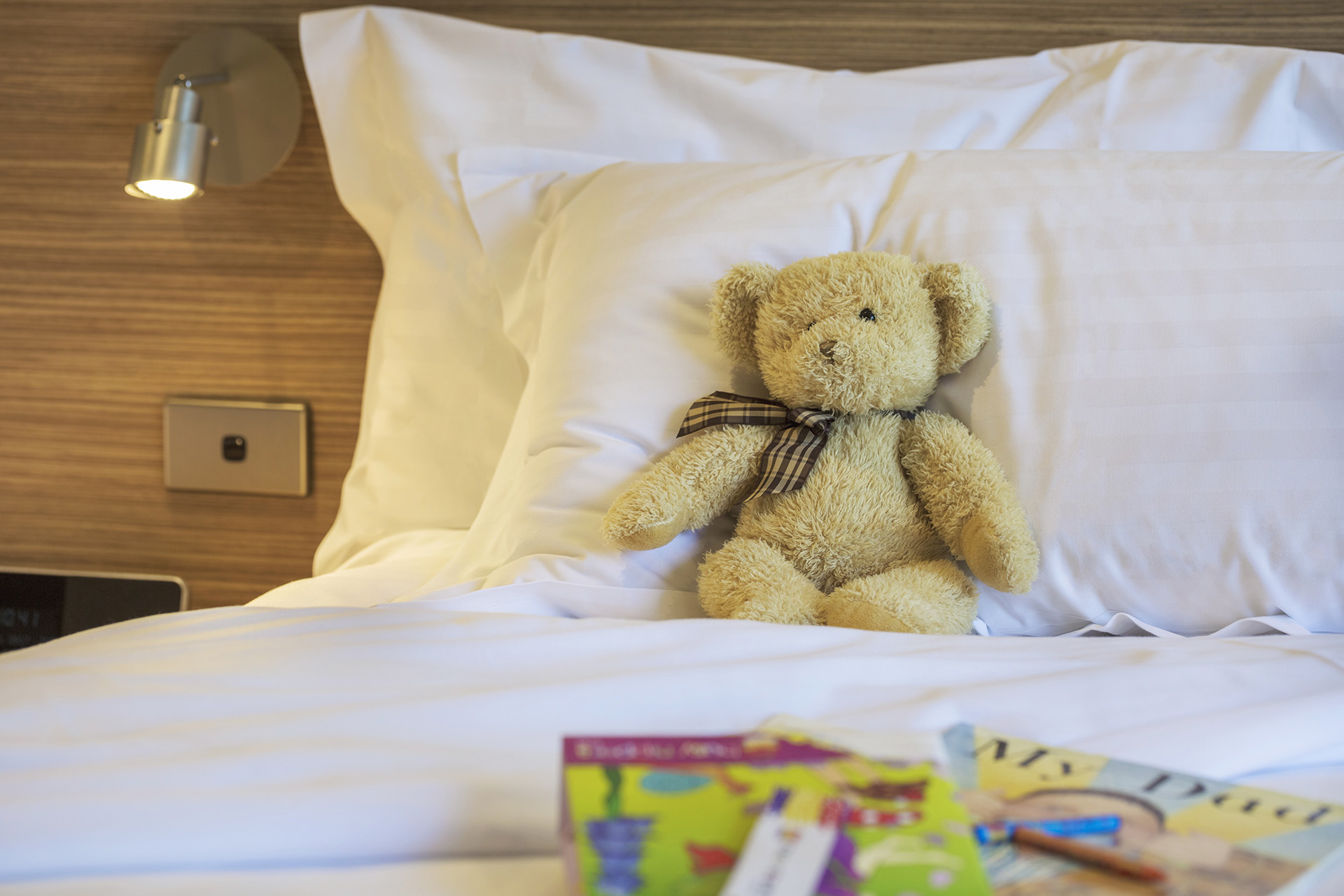Crowne_Plaza_Canberra_Lifestyle_Family_Stay Crowne_Plaza_Canberra_Lifestyle_Family_Stay