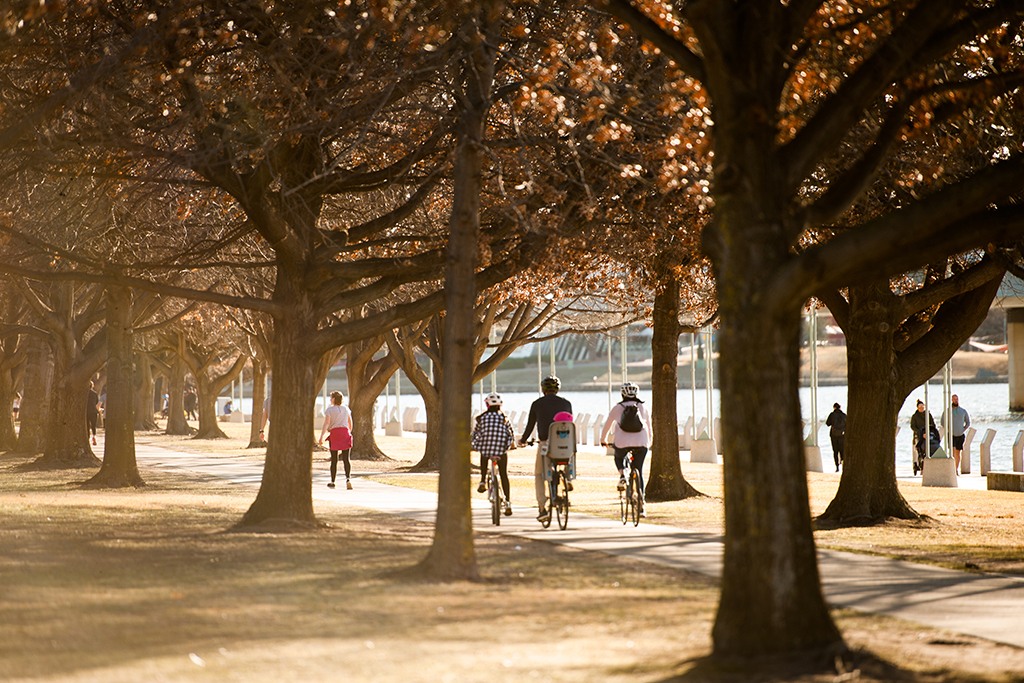 Lake Burley Griffin (1024 x 683px) lake Burley Griffin / Visit Canberra