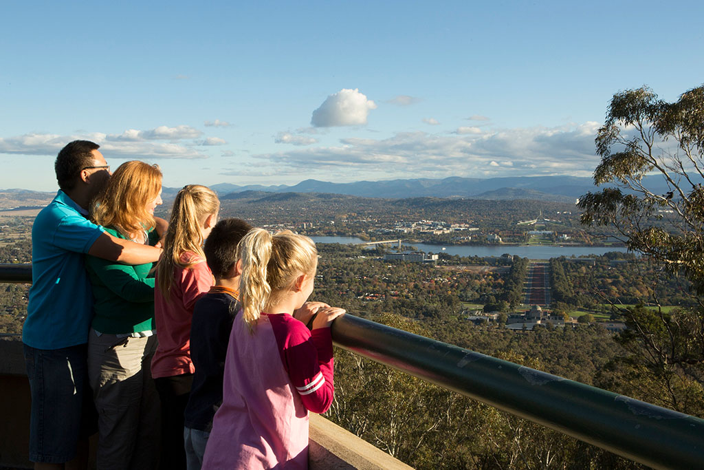 Mount Ainslie (1024 x 683px) Mount Ainslee, Canberra / Visit Canberra